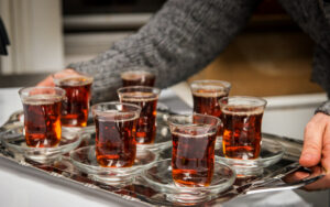 mevlana seylan cayi ile cay demleme sanati